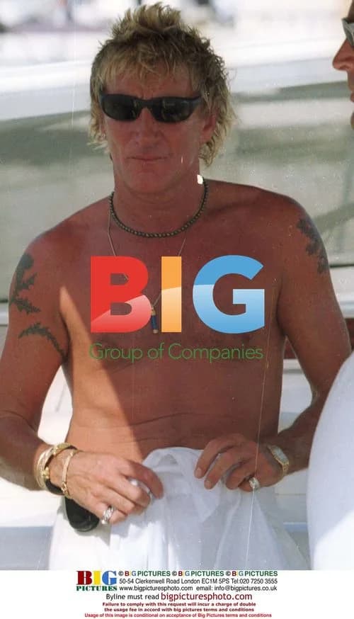 Rod Stewart arrives with friend in Majorca
