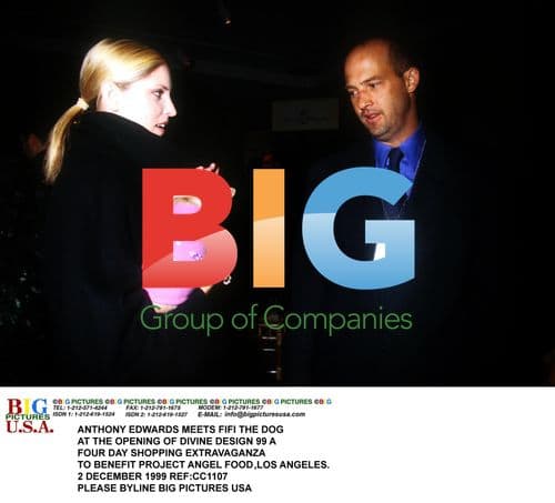 Anthony Edwards meets Fifi the dog at Divine Design 99