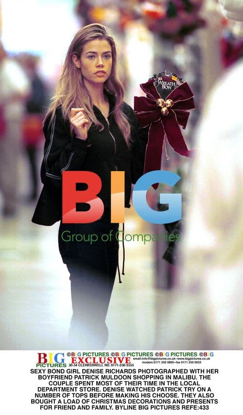 DENISE RICHARDS AND PATRICK MULDOON SHOPPING IN MALIBU