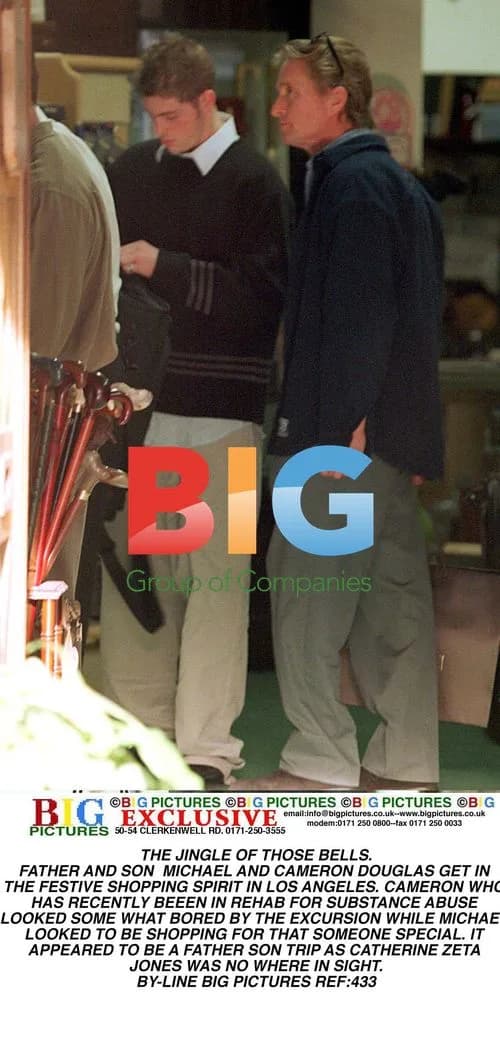 Michael and Cameron Douglas Shopping