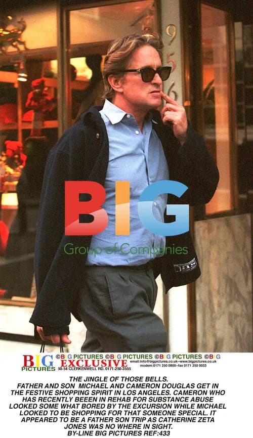 Michael and Cameron Douglas shopping