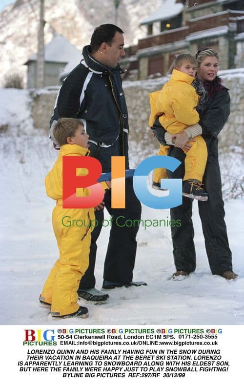 Lorenzo Quinn and Family Have Fun in the Snow