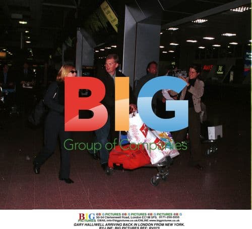 GARY HALLIWELL ARRIVES IN LONDON