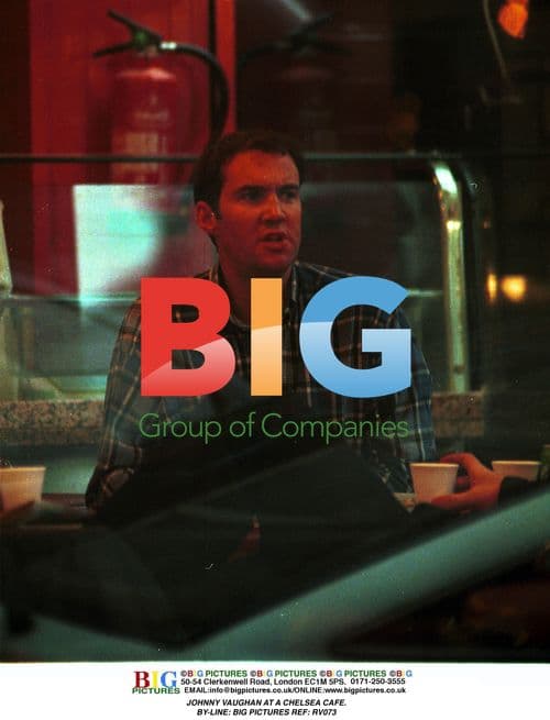 Johnny Vaughan at a Chelsea Cafe