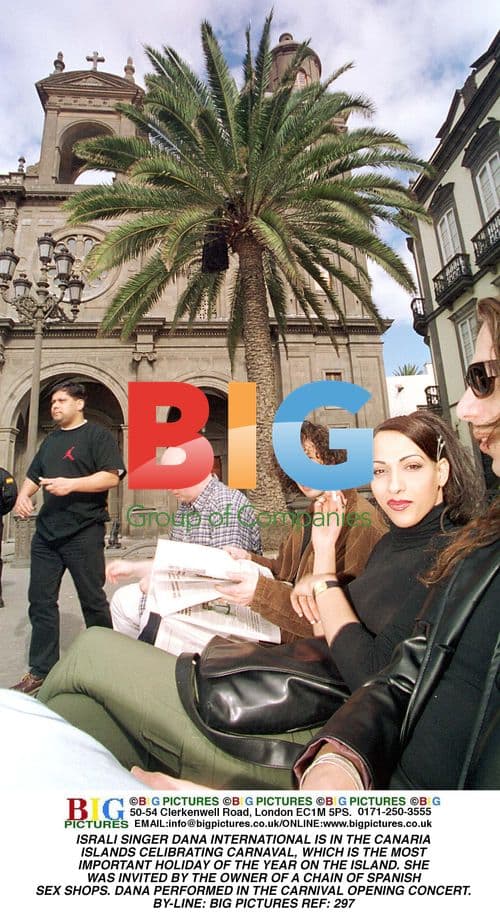 Dana International Celebrates Carnaval in Canaria Islands