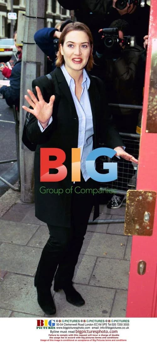 KATE WINSLET ARRIVES AT OLD VIC THEATRE