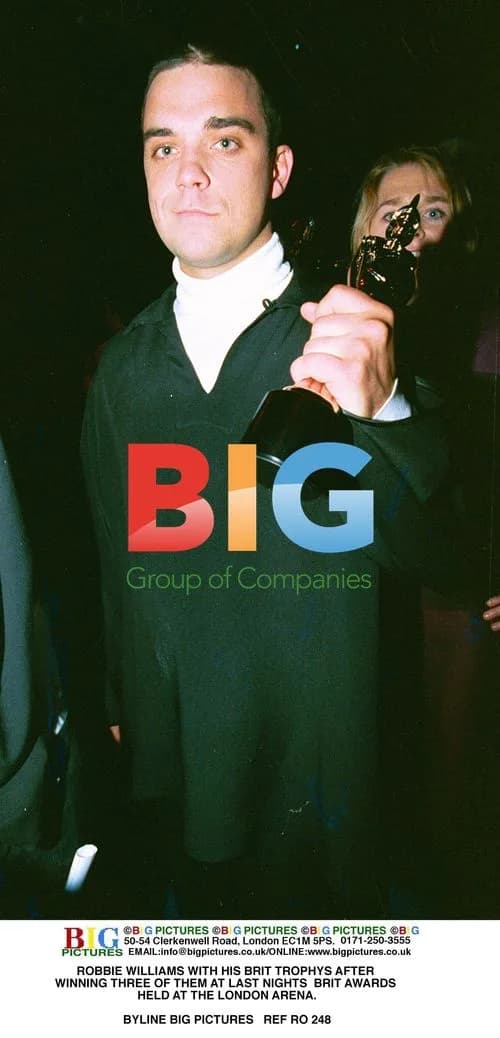 Robbie Williams Wins Brit Awards
