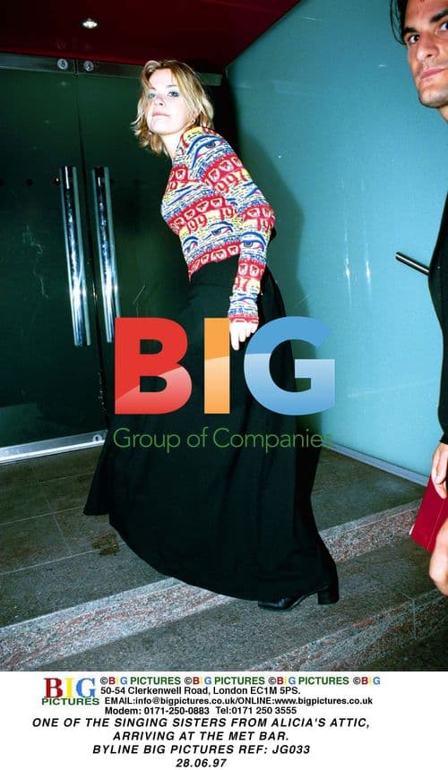 Alicia's Attic Singer Arrives at Met Bar