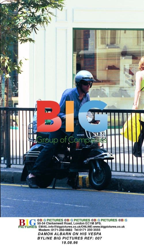 DAMON ALBARN ON HIS VESPA
