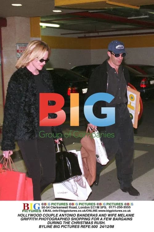 Antonio Banderas and Melanie Griffith shopping