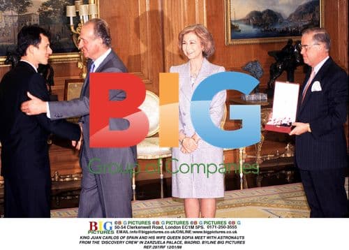 King Juan Carlos & Queen Sofia Meet Astronauts