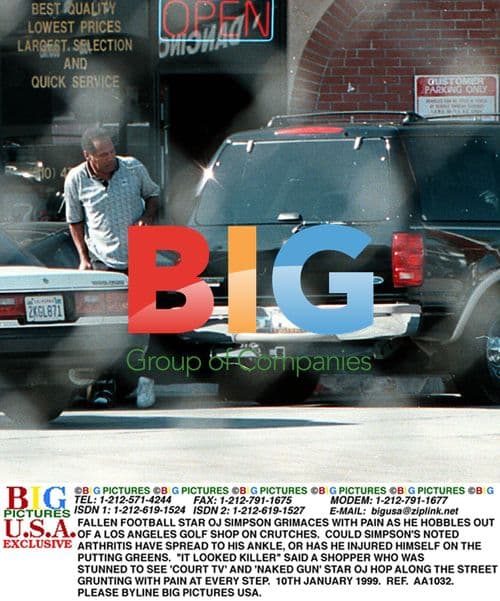 OJ Simpson Hobbles on Crutches