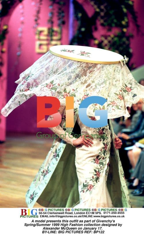 Givenchy Spring/Summer 1999 Fashion Show