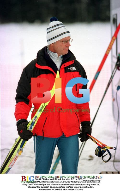 King Carl XVI Gustaf skis at Swedish Championships