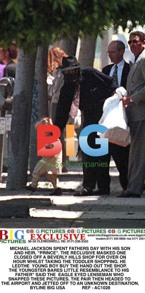 Michael Jackson and Son Prince Shopping