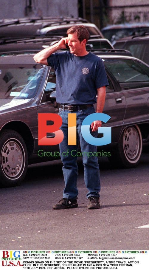 Dennis Quaid on Set of "Frequency"