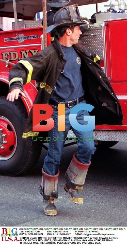 Dennis Quaid on the Set of 'Frequency'