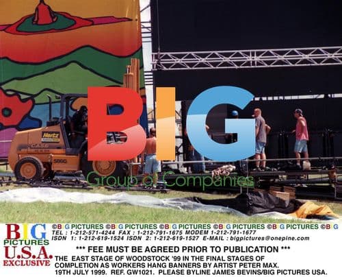 Woodstock '99 Stage in Construction