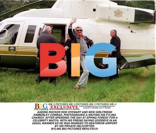 Rod Stewart and Girlfriend Depart by Helicopter