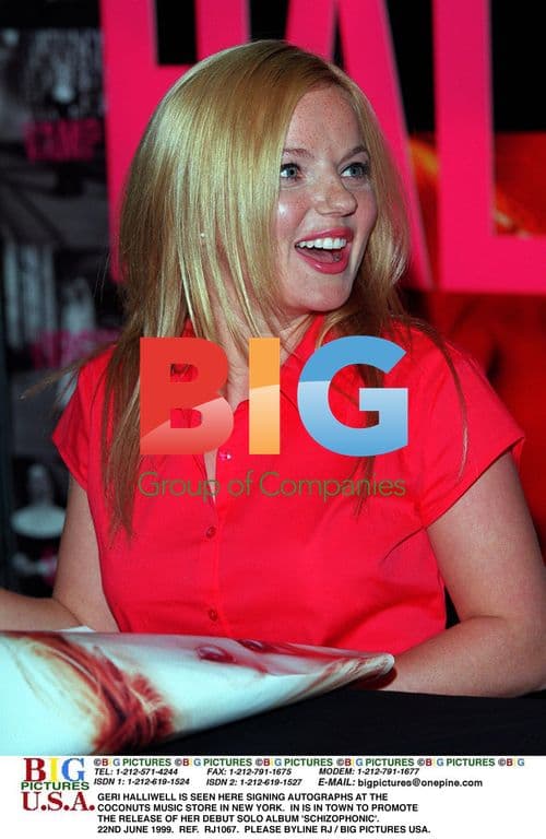 Geri Halliwell Signing Autographs