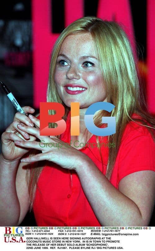 Geri Halliwell signing autographs