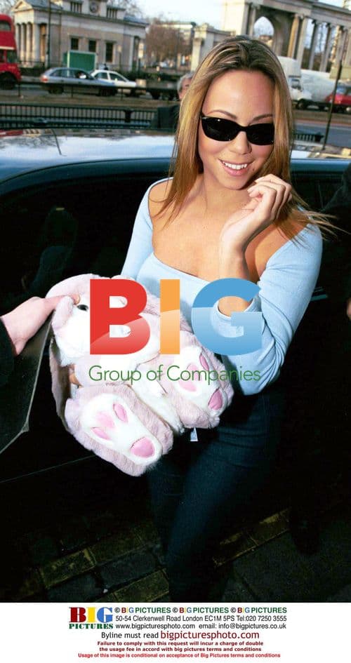 Mariah Carey Leaves London Hotel