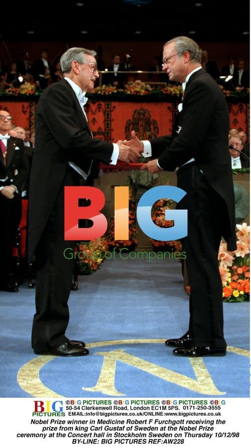 Robert F. Furchgott receives Nobel Prize