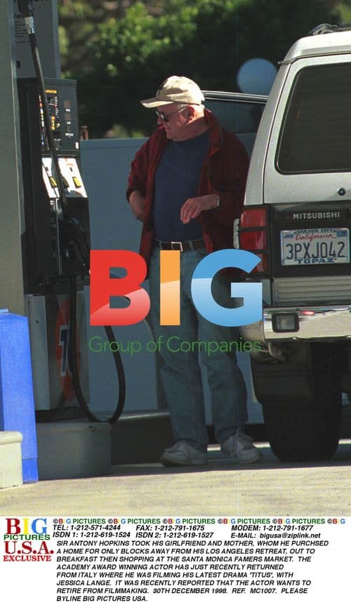Sir Antony Hopkins With Girlfriend and Mother