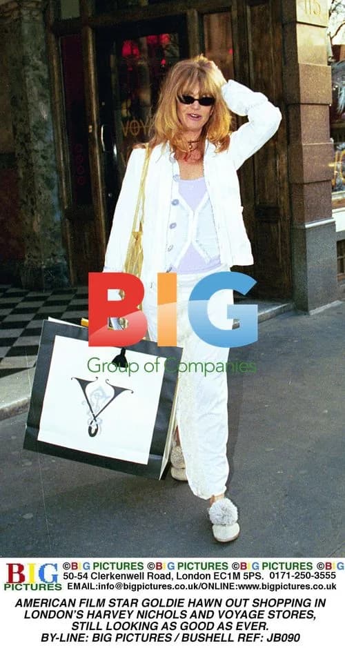 Goldie Hawn Shopping in London