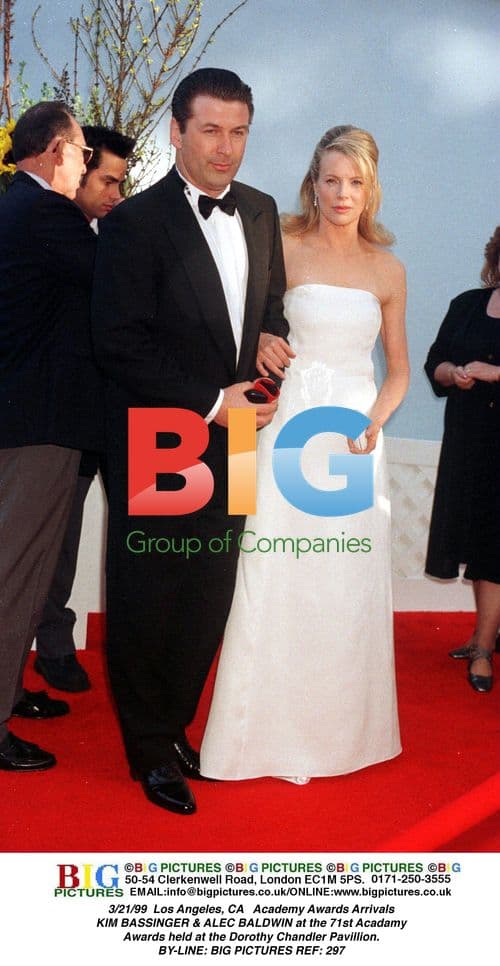 Kim Bassinger & Alec Baldwin at 71st Academy Awards