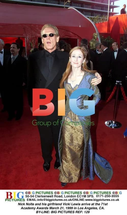 Nick Nolte and Vicki Lewis at 71st Academy Awards