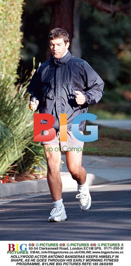 Antonio Banderas Keeps Fit in Hollywood