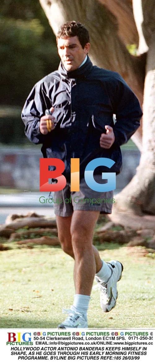 Antonio Banderas Keeps Fit With Morning Workout