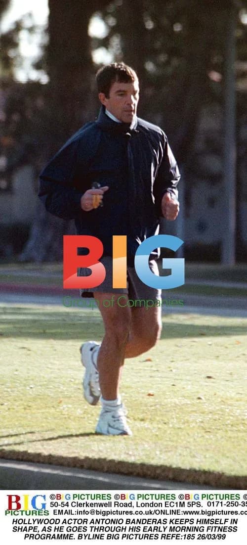 Antonio Banderas Exercises in Hollywood