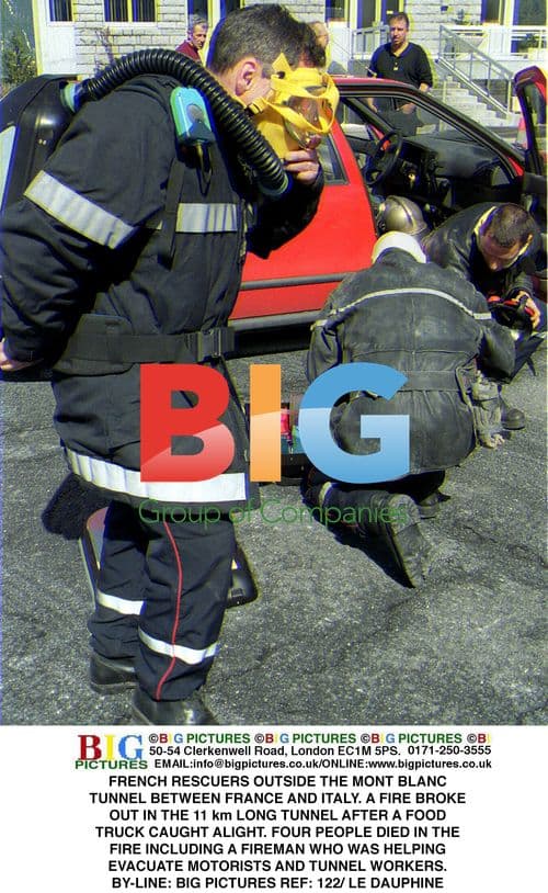 Fire in Mont Blanc Tunnel between France and Italy