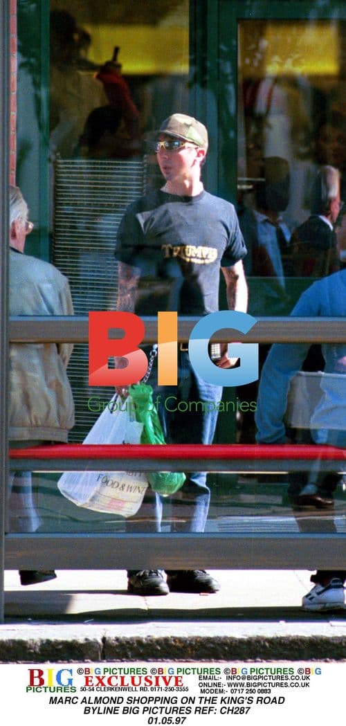 Marc Almond shopping on King's Road