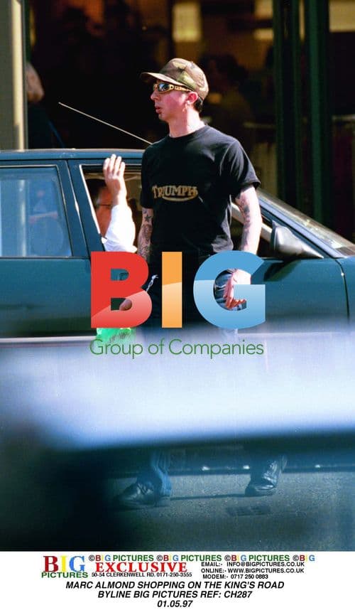 MARC ALMOND SHOPPING ON THE KING'S ROAD