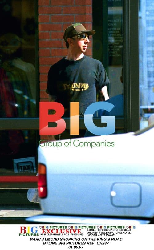MARC ALMOND SHOPPING ON THE KING'S ROAD