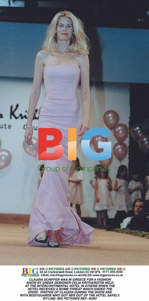 CLAUDIA SCHIFFER AT ATHENS FASHION SHOW