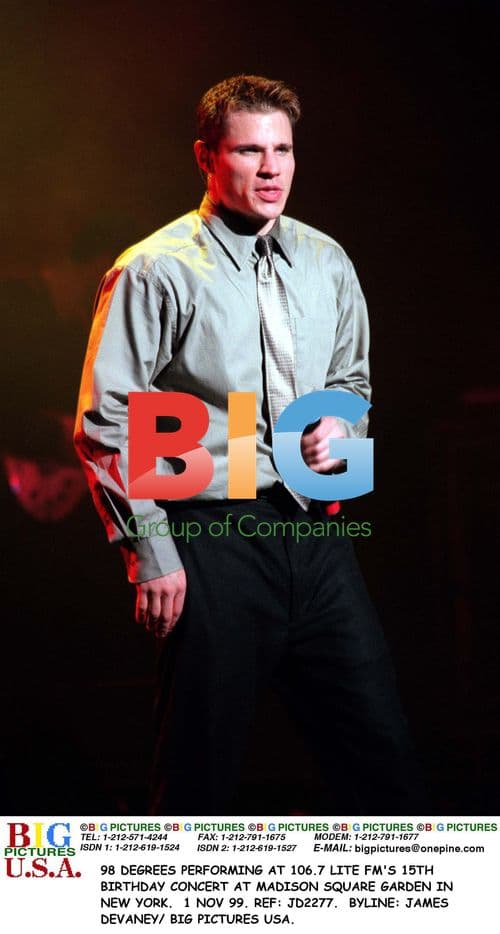 98 DEGREES Perform at 106.7 LITE FM Concert