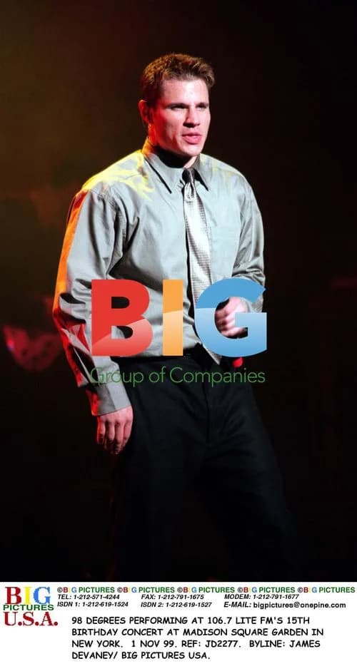 98 DEGREES Perform at 106.7 LITE FM Concert