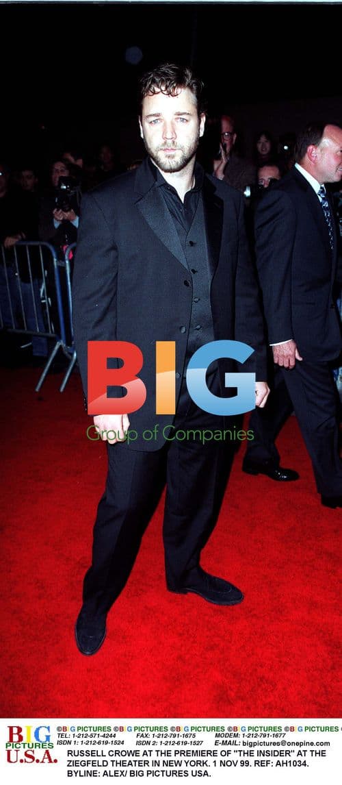 Russell Crowe at "The Insider" Premiere