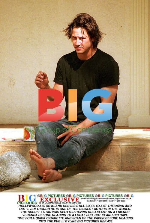 Keanu Reeves Spotted Having Breakfast