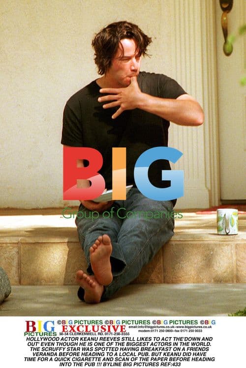 Keanu Reeves Enjoys Breakfast and Pub Visit