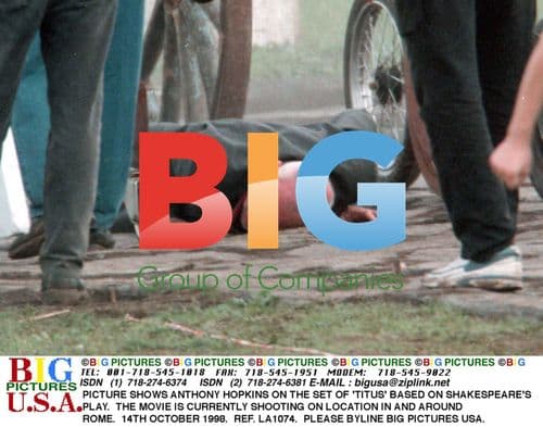 Anthony Hopkins on 'Titus' set in Rome