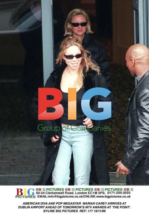 MARIAH CAREY ARRIVES AT DUBLIN AIRPORT FOR MTV AWARDS