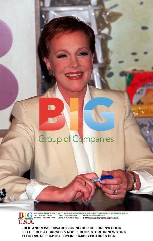 JULIE ANDREWS Signing Children's Book in NYC