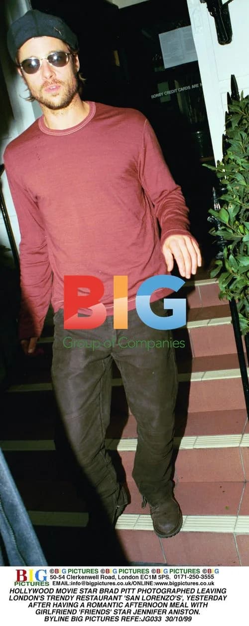 Brad Pitt and Jennifer Aniston Spotted at Restaurant