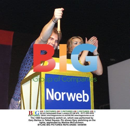 Gary Barlow switches on 1999 Iluuminations