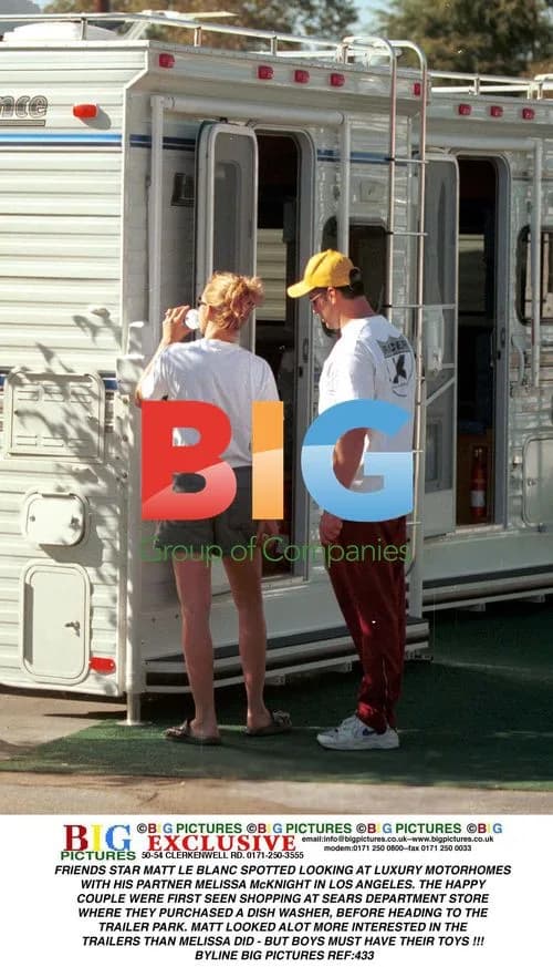Matt LeBlanc and Melissa McKnight Shop for RVs